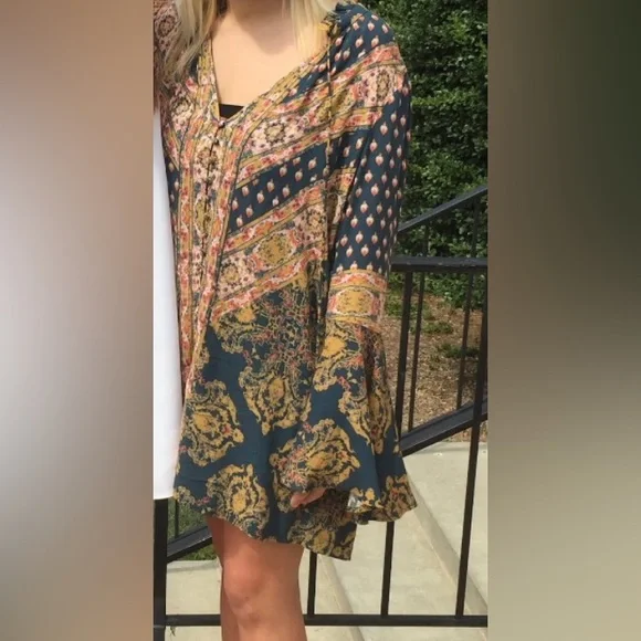 Free People Magic Mystery Tunic Shirt Navy Blue High Low Hem Bell Sleeves Large - Picture 2 of 6